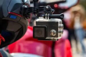 Mejores soportes para cámara de cascos de moto – Para GoPro y muchas más